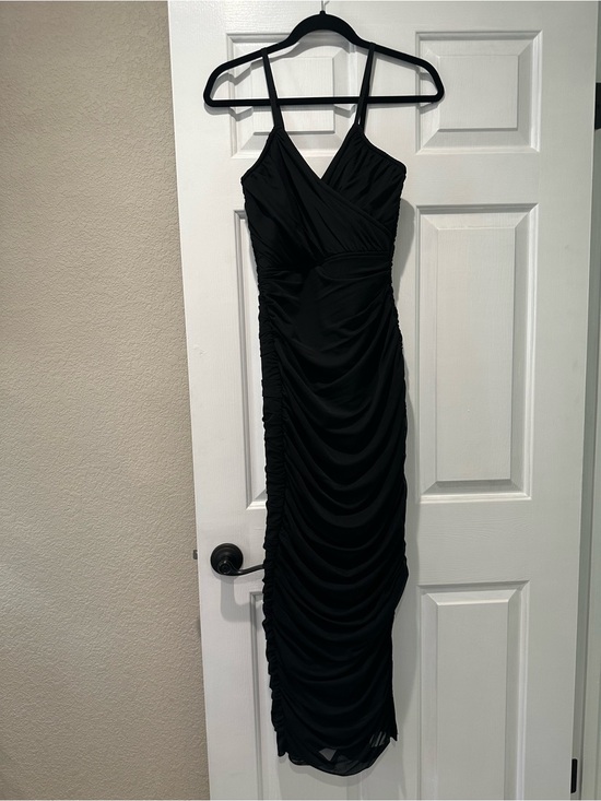 Elliatt Dresses & Skirts - ELLIATT Black Ruched Bodycon Midi Dress XS Cocktail Evening